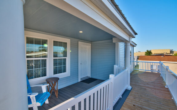 Front porch - The Riviera II, 3 Bedroom, 2 Bath, 2,040 Sq. Ft. manufactured home by Palm Harbor in Plant City