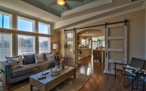 The appeal of the Riviera II, 3 Bedroom, 2 Bath, 2,040 Sq. Ft. manufactured home by Palm Harbor in Plant City carries past the amazing exterior and into the entry of this spectacular home. The barn doors are a show stopper on their own!