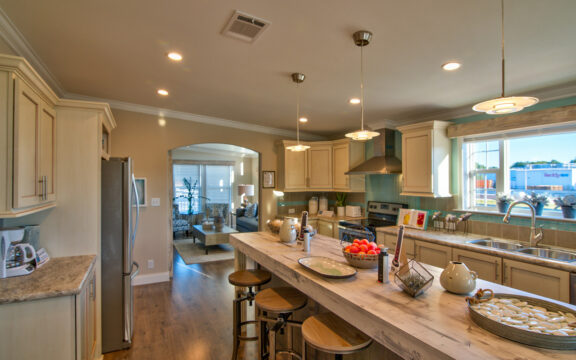 Kitchen - The Riviera II, 3 Bedroom, 2 Bath, 2,040 Sq. Ft. manufactured home by Palm Harbor in Plant City