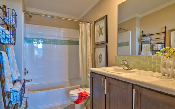 Guest bedroom - The Riviera II, 3 Bedroom, 2 Bath, 2,040 Sq. Ft. manufactured home by Palm Harbor in Plant City
