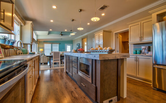 Kitchen - The Riviera II, 3 Bedroom, 2 Bath, 2,040 Sq. Ft. manufactured home by Palm Harbor in Plant City