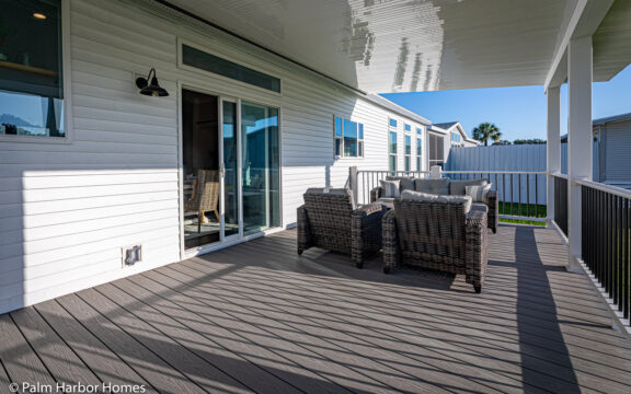 Estate Farmhouse LS30764A 3 Bedrooms, 2 Baths, 2,280 Sq. Ft. – By Palm Harbor Homes